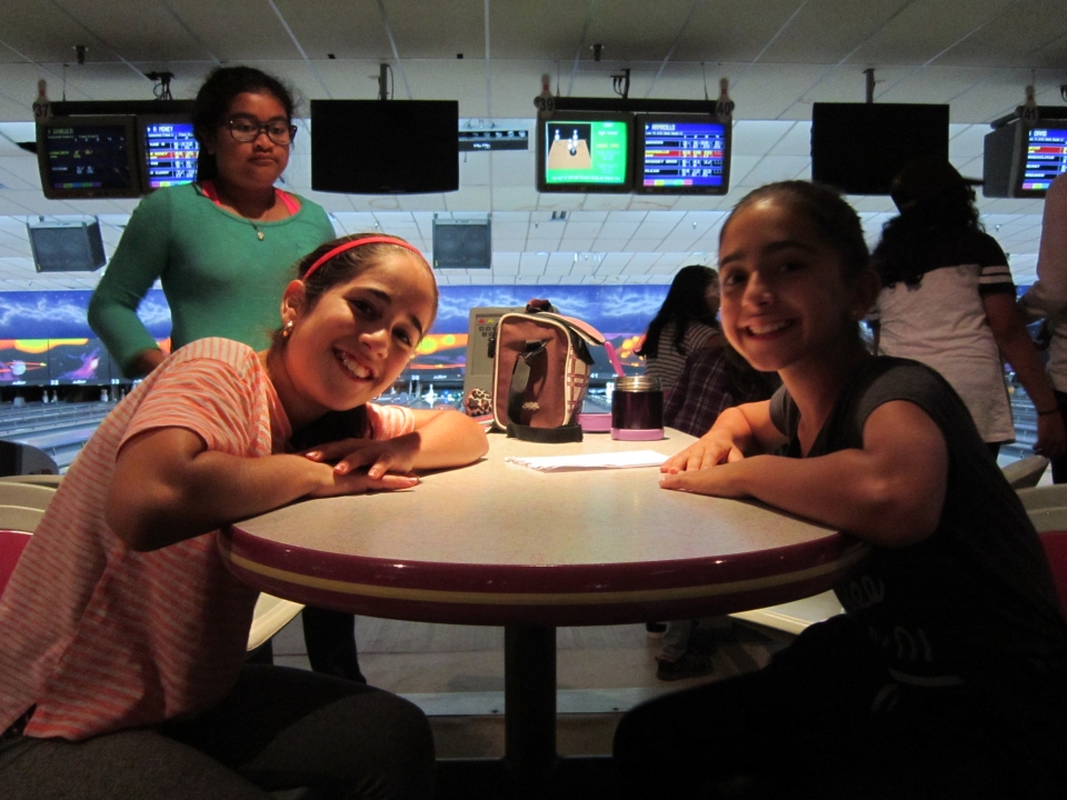BOWLING