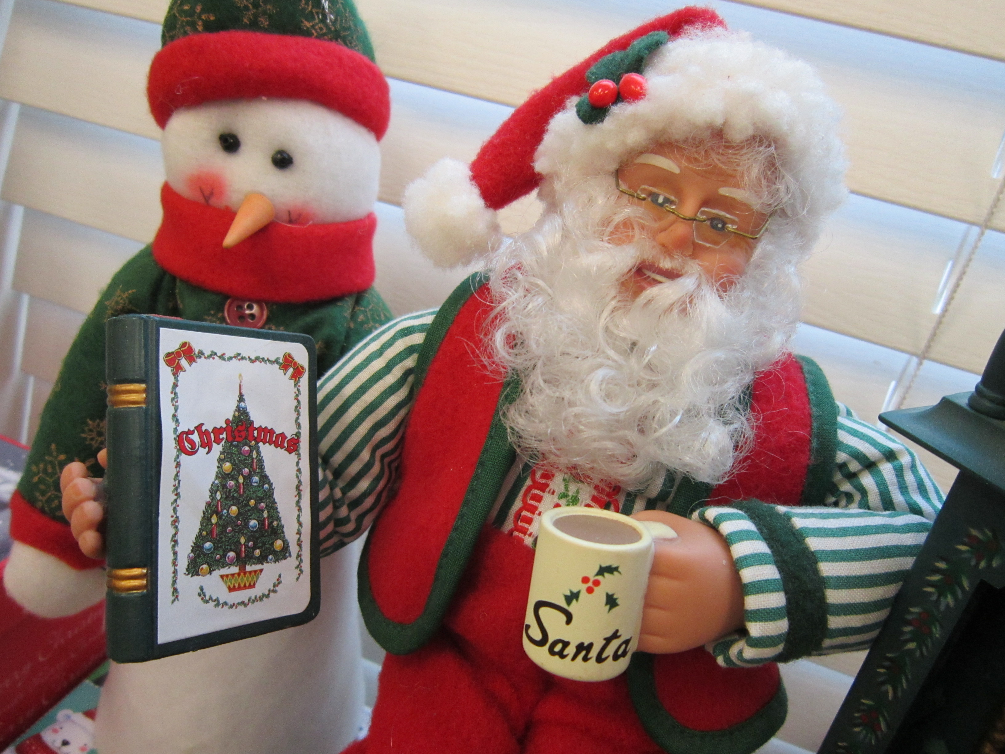 Please Return Overdue Library Books!!